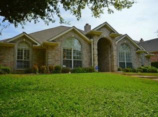 6237 Skylark Cir, North Richland Hills, TX 76180