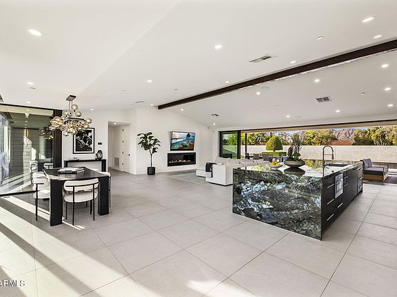 5th image of 5840 E WILSHIRE Drive
