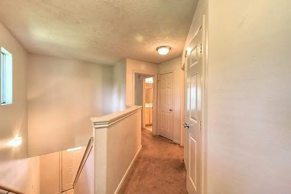 614 Foster St — Photo 11