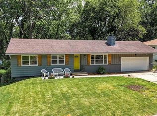 10621 E 32nd St S, Independence, MO 64052