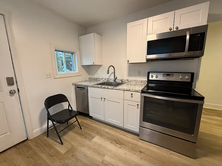 114 Sawyer St #1 — Photo 7