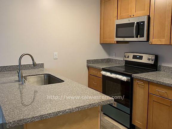 2nd image of 1669 San Tomas Aquino Rd