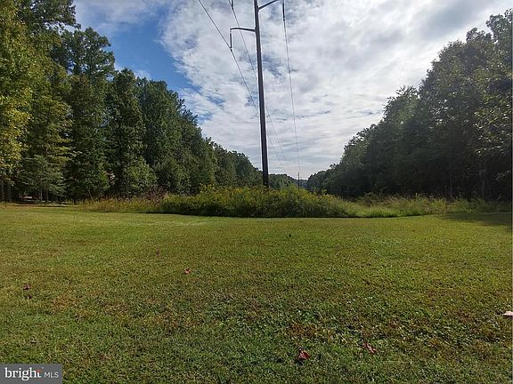 2nd image of 10201 Shawnee Ln