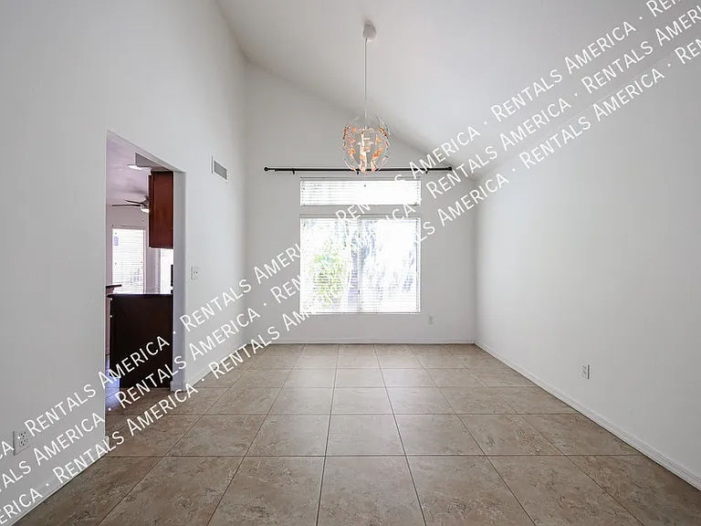 820 N Granada Dr — Photo 11