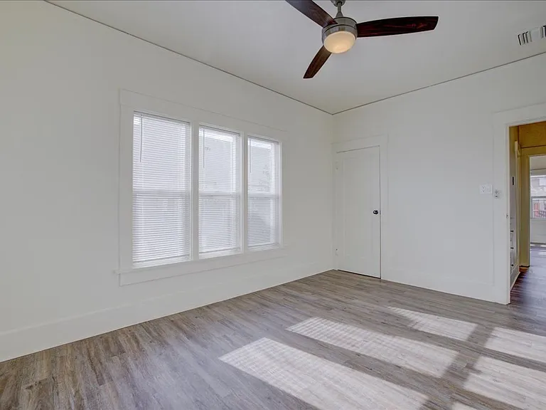 1333 E Broadway Blvd — Photo 4
