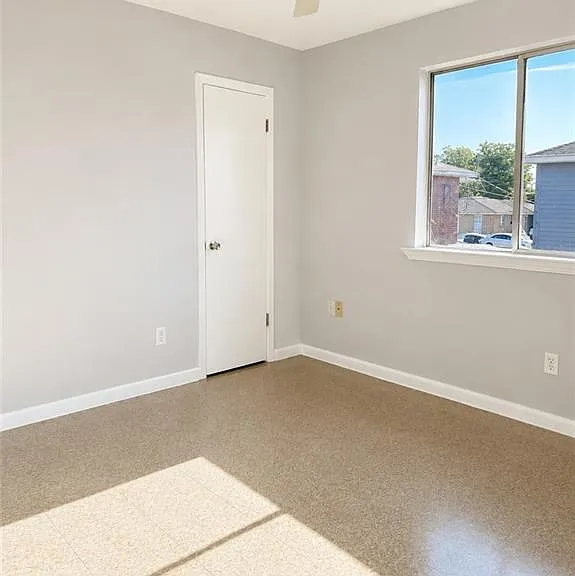 1918 Shalett St — Photo 3