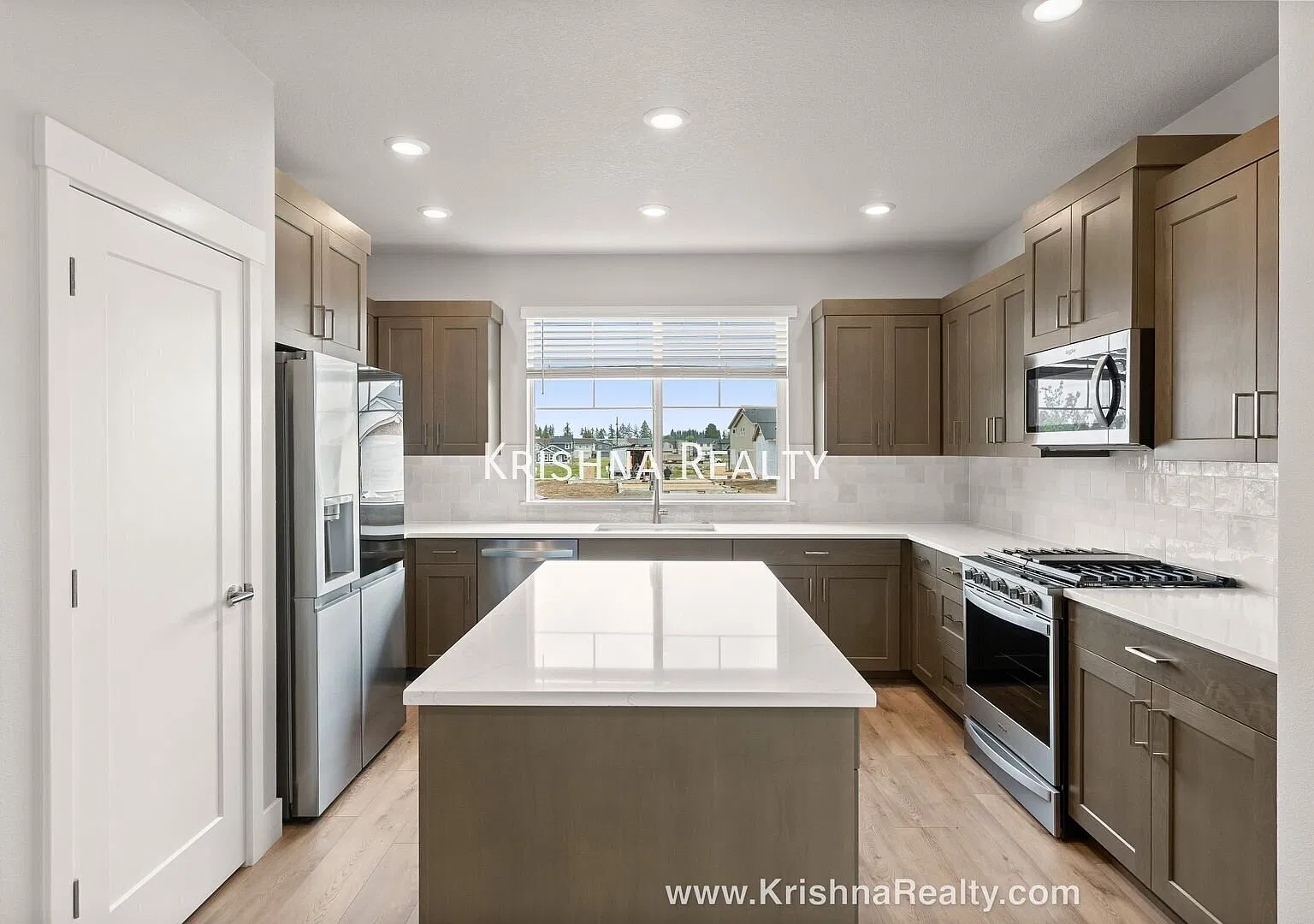 Lovely New Construction| Single Level 3BD | 2BA | Single Family Home In Rosedale Parks Hillsboro ... — Photo 4