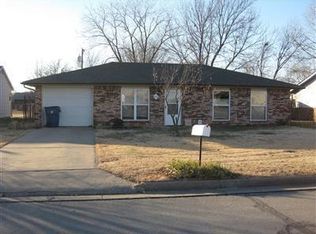 406 N Parkview Ave, Coffeyville, KS 67337