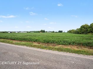 9000 Carter Rd, Freeland, MI 48623