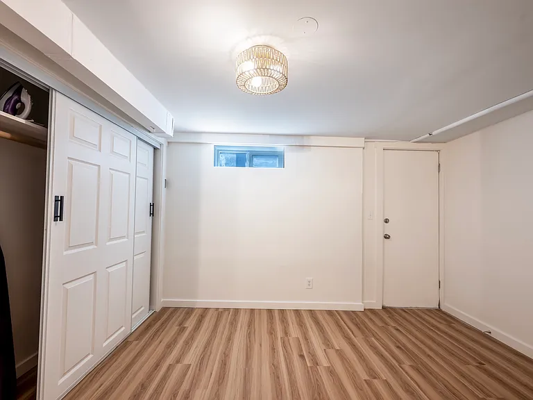 9917 Rainier Ave S — Photo 40