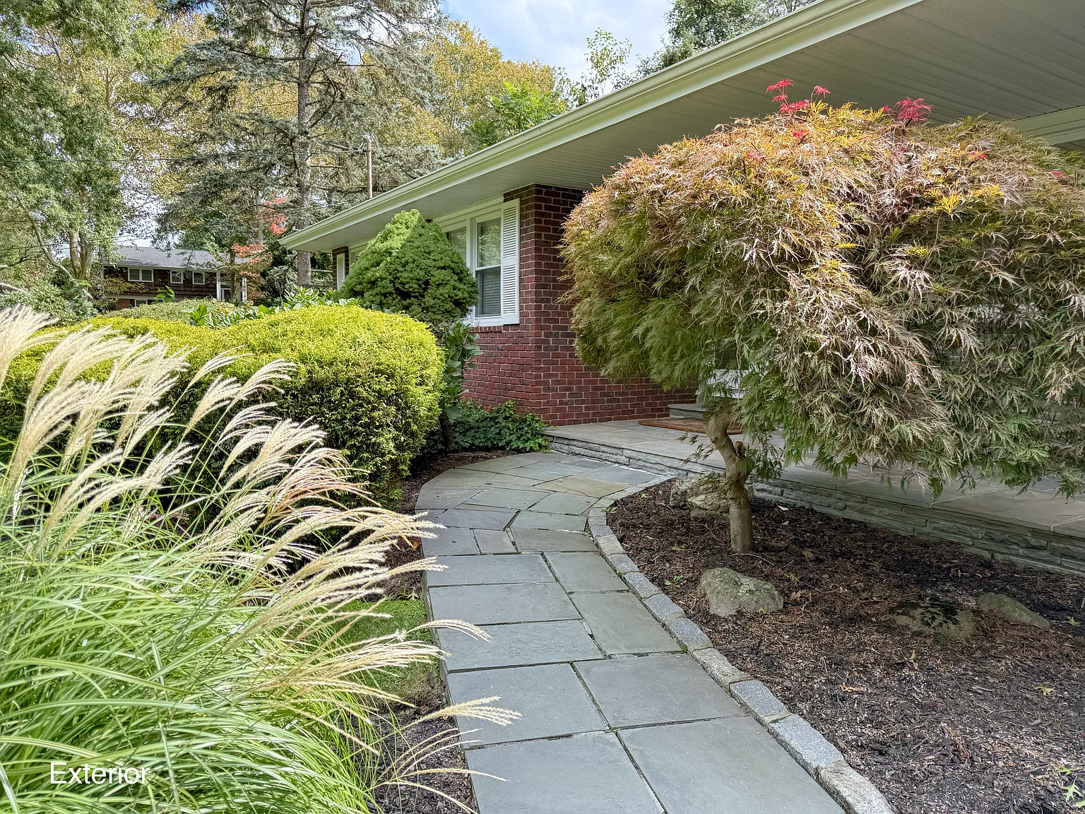 3 bed, 2.5 bath, 2350 sqft, $8,500 — Photo 3