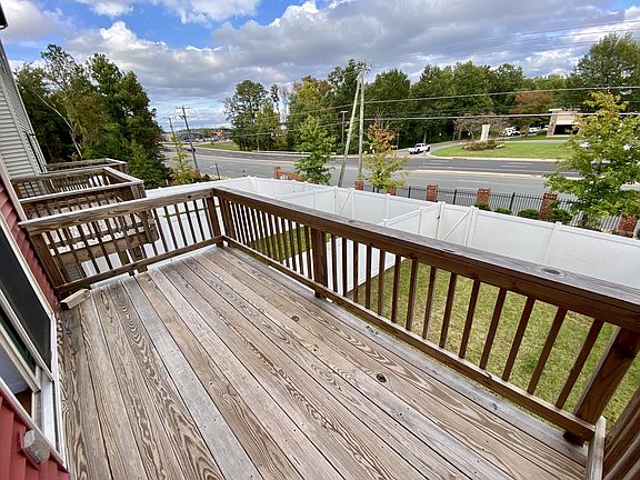 4th image of 4105 New Hermitage Dr