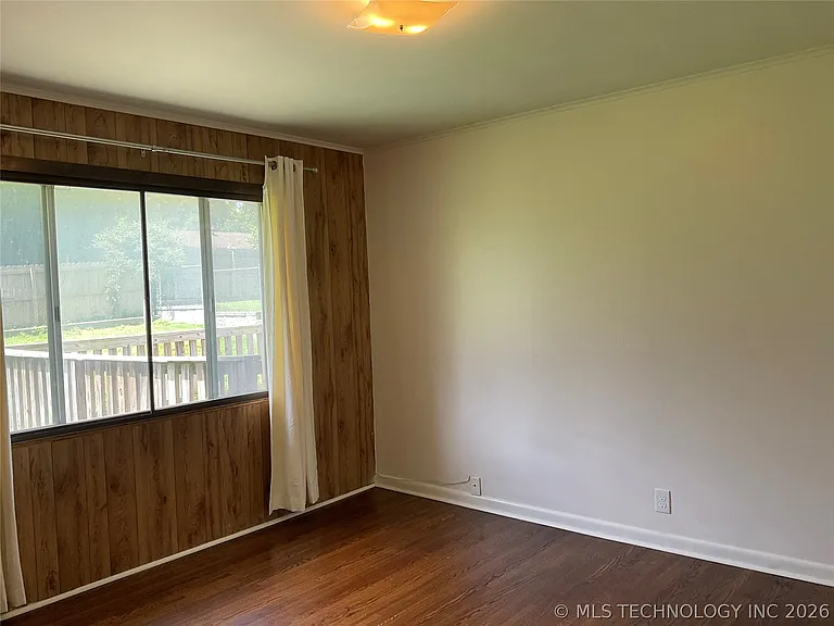 5736 E 29th St — Photo 15