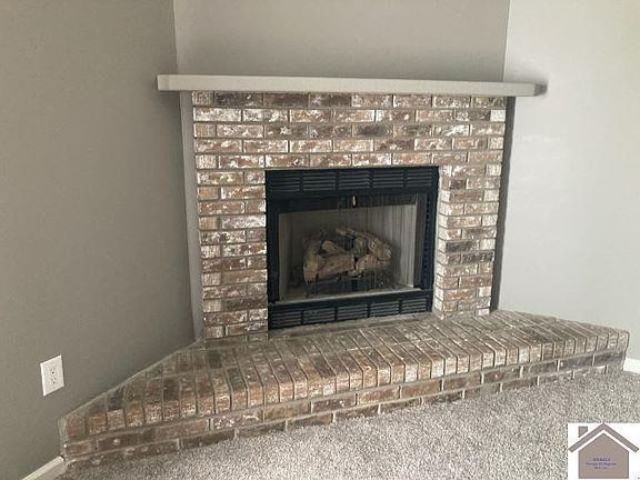 4th image of 1100 Cindy Ln
