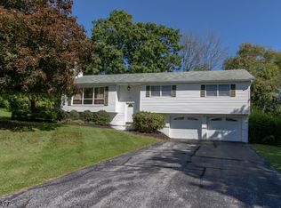 28 Elizabeth Dr, Wantage Twp., NJ 07461