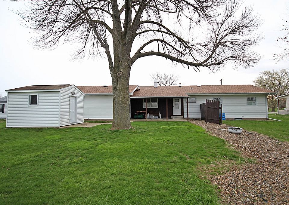 2nd image of 3147 Sand Creek Rd