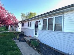 1605 Beverly Dr, Saint Charles, MO 63303