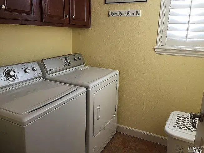 3 bed, 3.5 bath, 1512 sqft, $4,000 — Photo 4