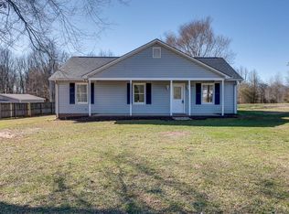 982 Rocky Ridge Rd, Enoree, SC 29335