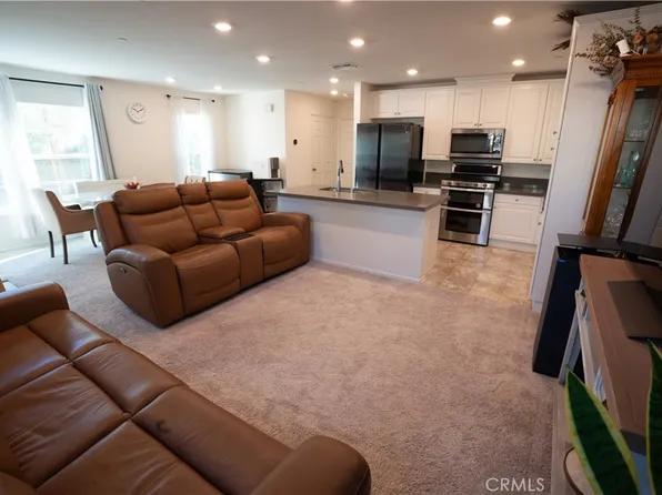 7155 Citrus Ave Unit 381, Fontana, CA 92336