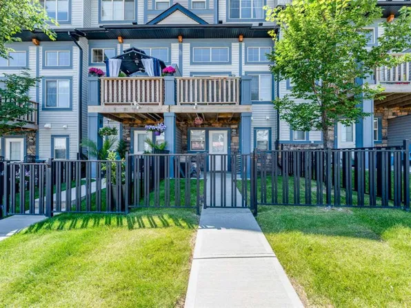 416 S Sage Hill Grv NW, Calgary, AB T3R 0Z8