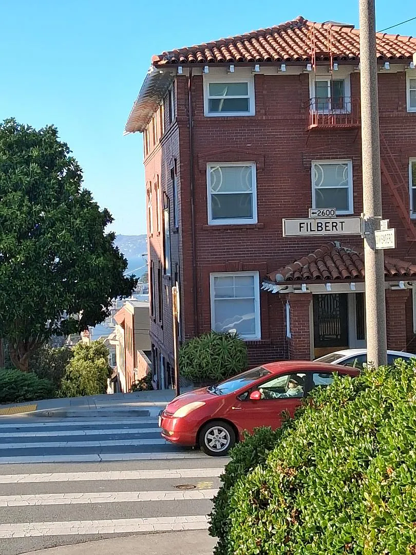 1 bed, $5,100 — Photo 4