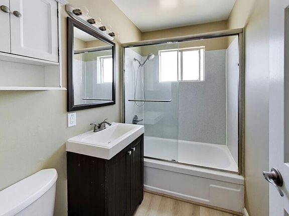 3rd image of 561 S 7th St APT 5