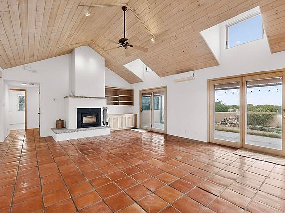 5th image of 42 Pueblo Rd