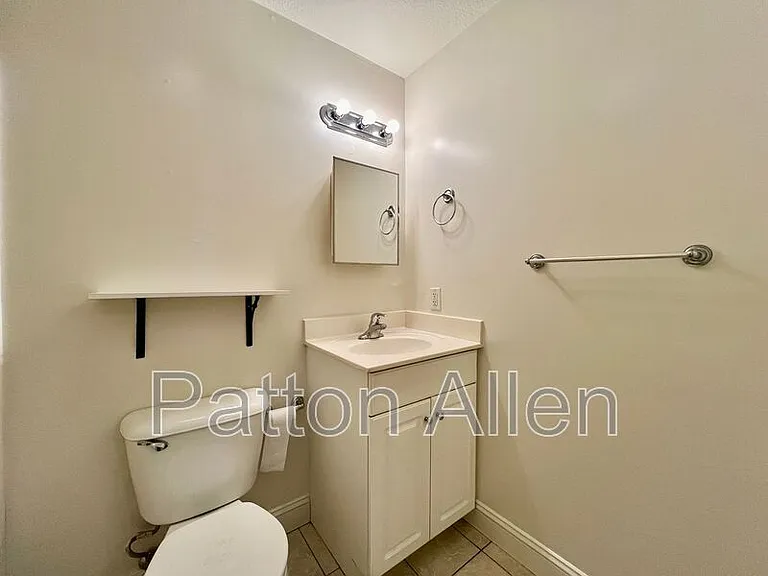 43 Ravenscroft Dr #3 — Photo 9