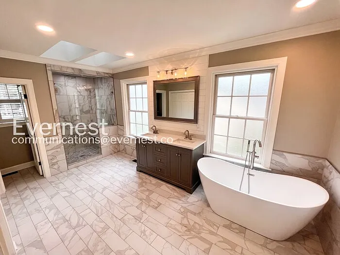 109 Mayfair Rd — Photo 8