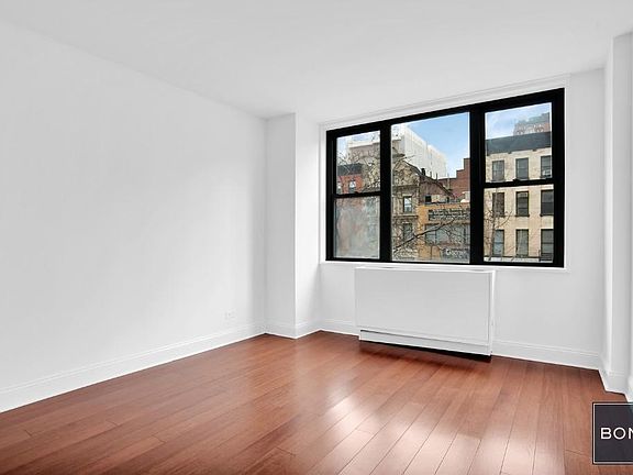 4th image of 201 E 17th St APT 2E