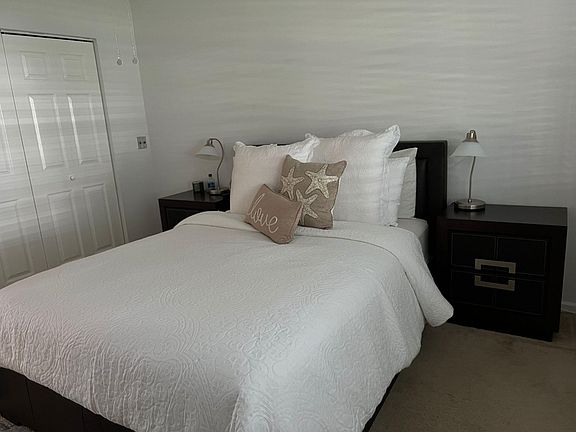 2nd image of 259 Oakridge P #259