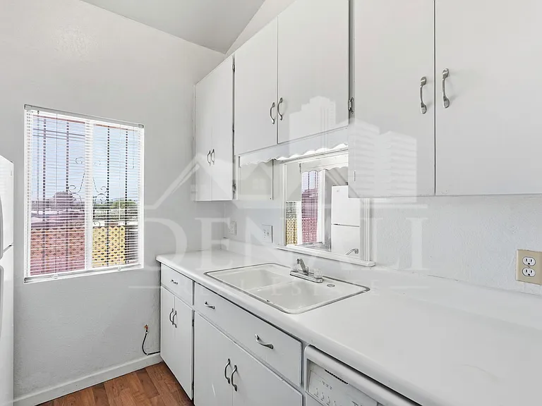 808 S Langley Ave #201 — Photo 9