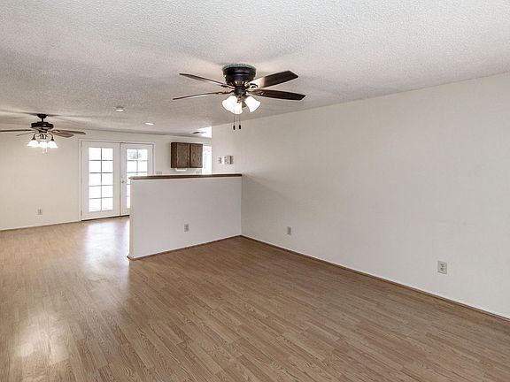 2nd image of 1792 N Kadota Ave