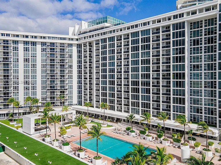 10275 Collins Ave #1530 — Photo 45