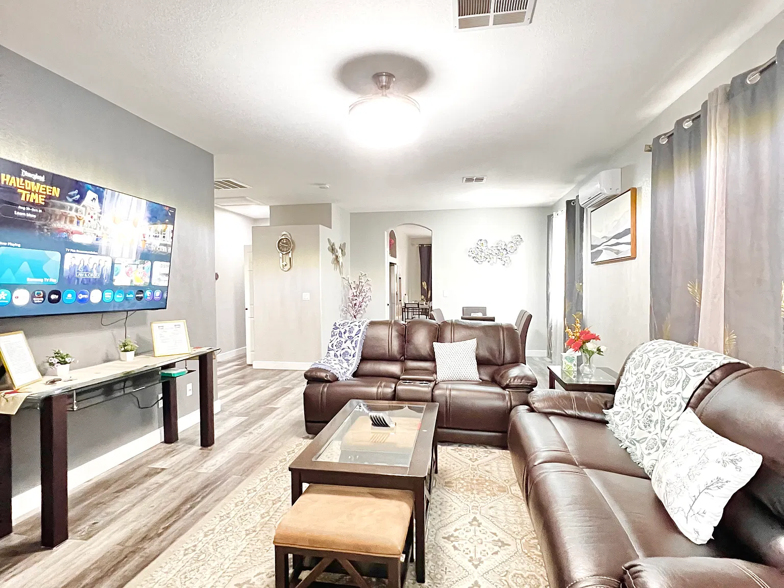 3 bed, 1244 sqft, $3,400 — Photo 1