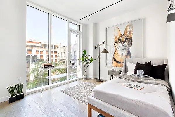 Sold by Reuveni LLC | media 4