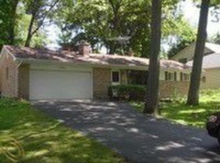 4364 Highfield Rd, Waterford, MI 48329