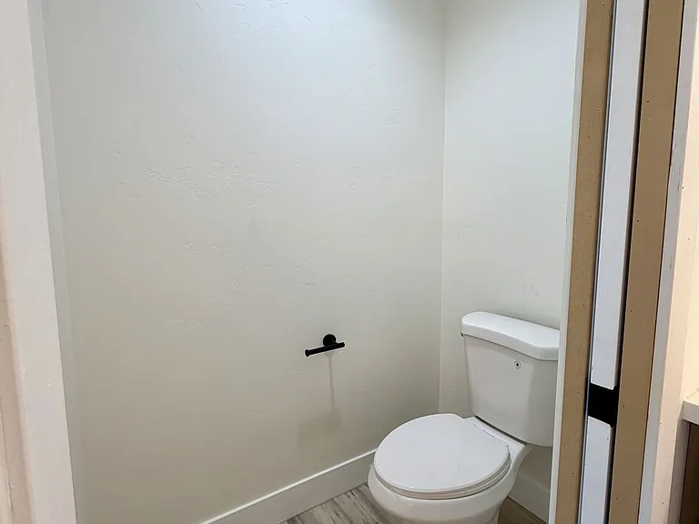 1204 S Central Ave #A — Photo 30
