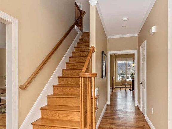 4th image of 7019 Club House Cir