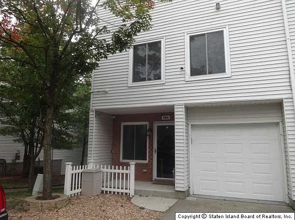 1st image of 106 Emily Ln