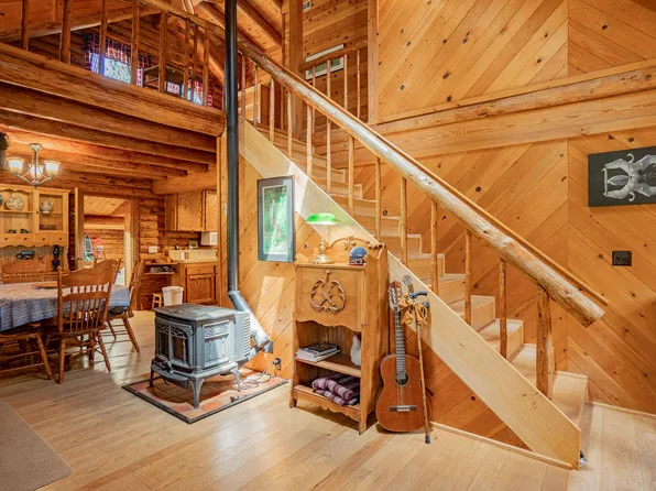 10255 Mount Ashland Ski Rd, Ashland, OR 97520