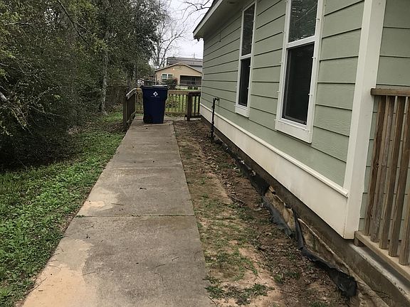 2nd image of 6002 Anderson St
