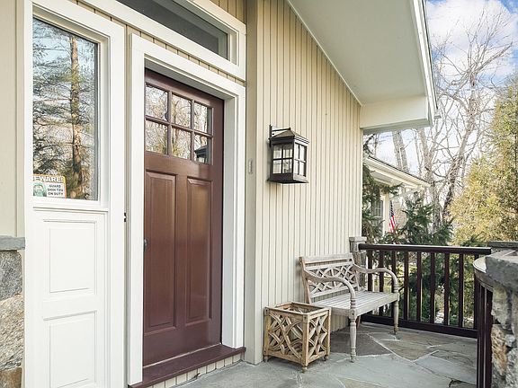 4th image of 17 Hopp Ground Ln