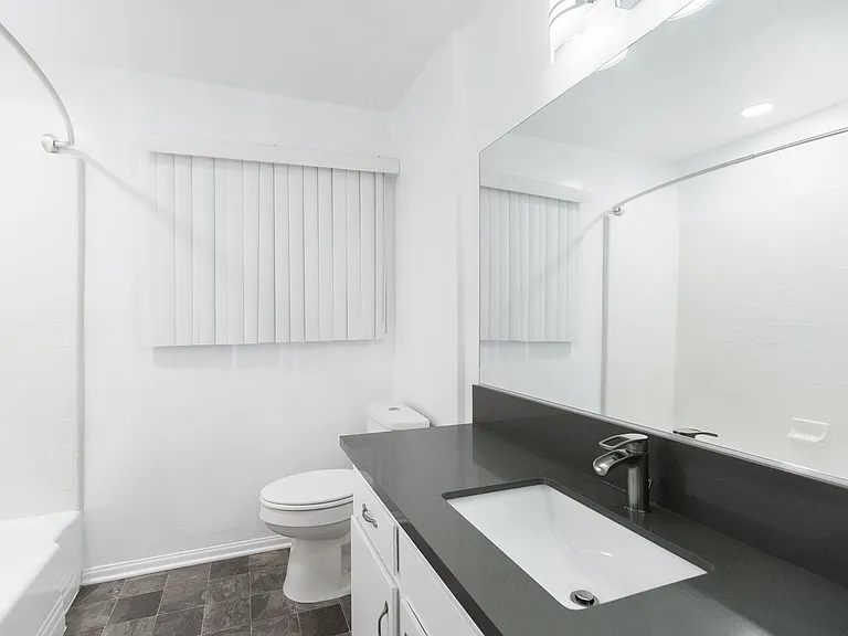 8375 Fountain Ave — Photo 26