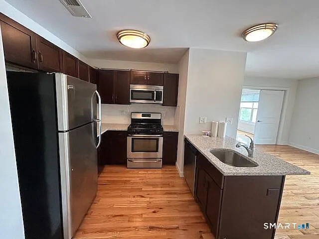 965 Hope St #203 — Photo 11