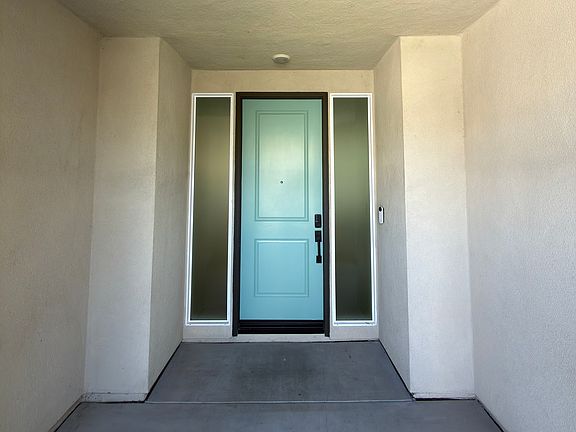 2nd image of 2622 E Scarlett Ln