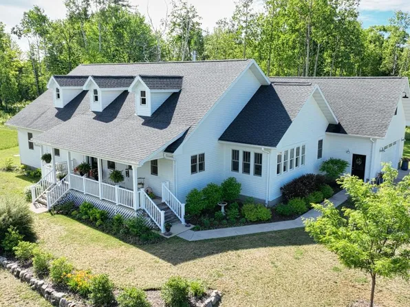 851 Highway 8, Armstrong Creek, WI 54103