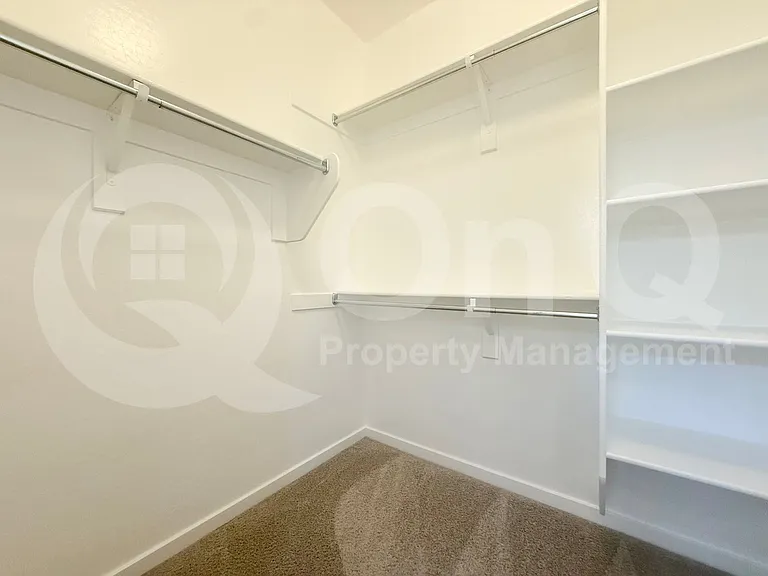 2814 E Quenton St — Photo 11