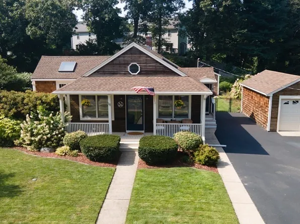 19 Olmsted Ter, Plymouth, MA 02360